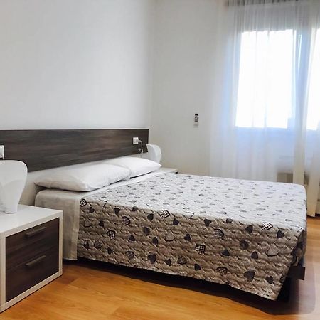 Four Rooms Guesthouse Ористано Екстер'єр фото